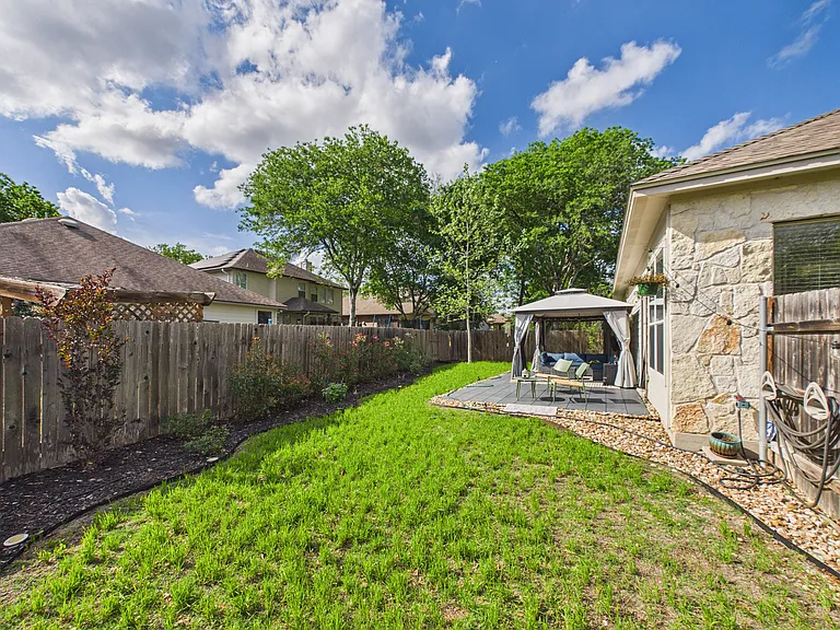 10216 Wind Cave Trl — Photo 43