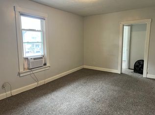 1015 N Glenwood Ave APT B, Peoria, IL 61606