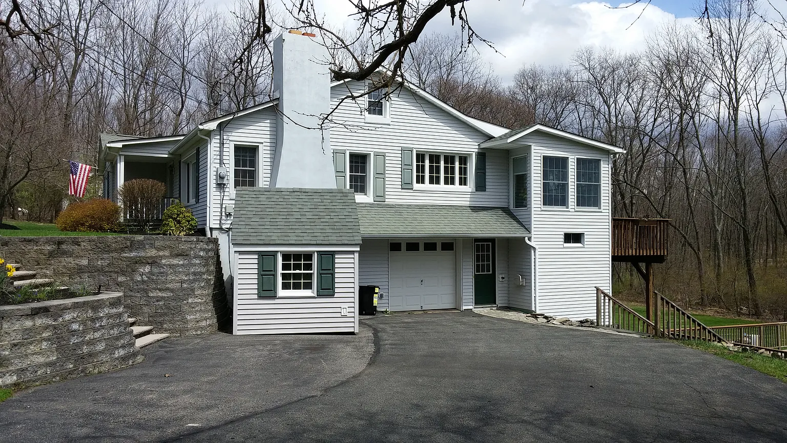 4 Alexander Ln photo 1