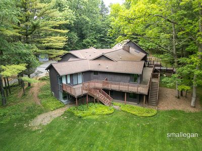 550 Greentree Ln NE, Ada, MI, 49301