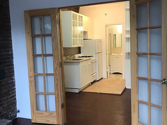 5th image of 313 E 60th St APT 1B