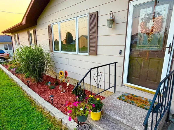 603 W Sherman St, Monroe, IA 50170