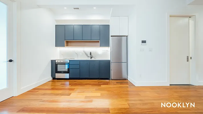 Rented by Nooklyn NYC LLC | media 72