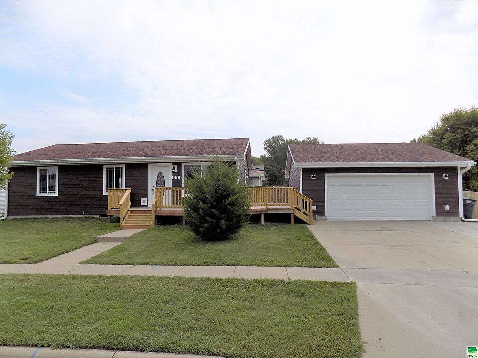 1st image of 1900 Cavalier Way