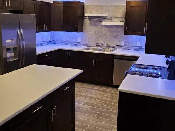 5411 S 42nd Street Ct, Lincoln, NE 68516