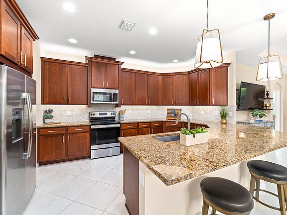 5th image of 12767 SW Lake Fern Circle