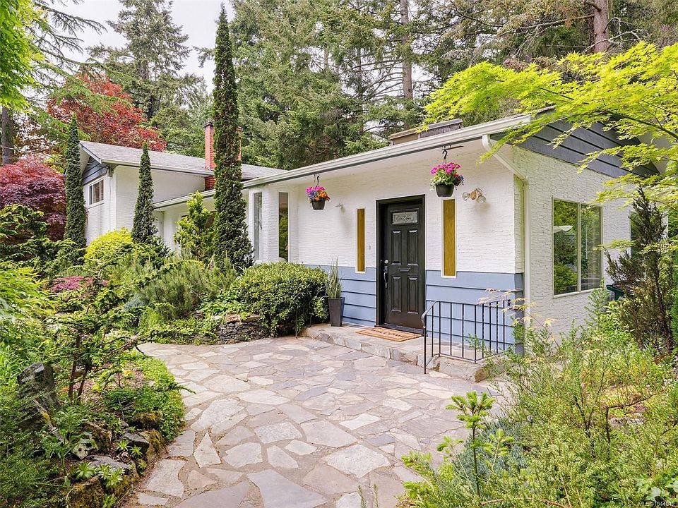 1st image of 743 Helvetia Cres