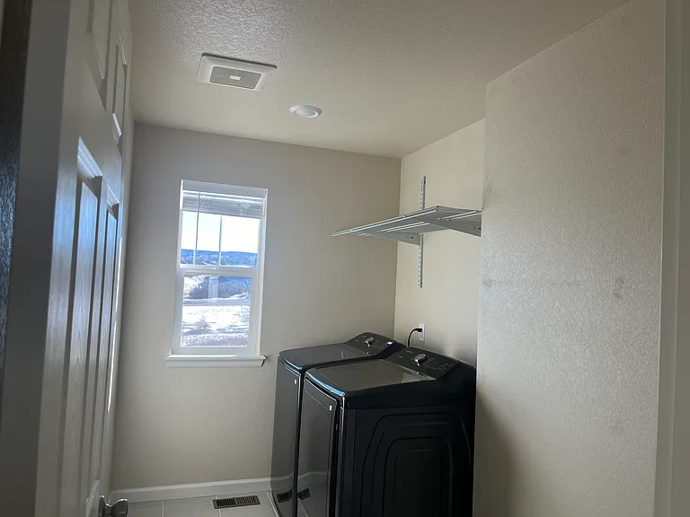 2465 Andrew Dr — Photo 41