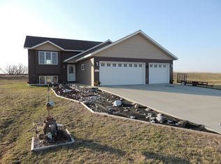 935 Red Willow Dr, Frazee, MN 56544