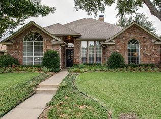 2305 Penrose Dr, Mesquite, TX 75150