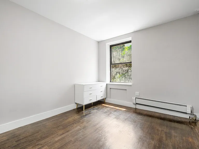 416 W 23rd St #3C — Photo 11