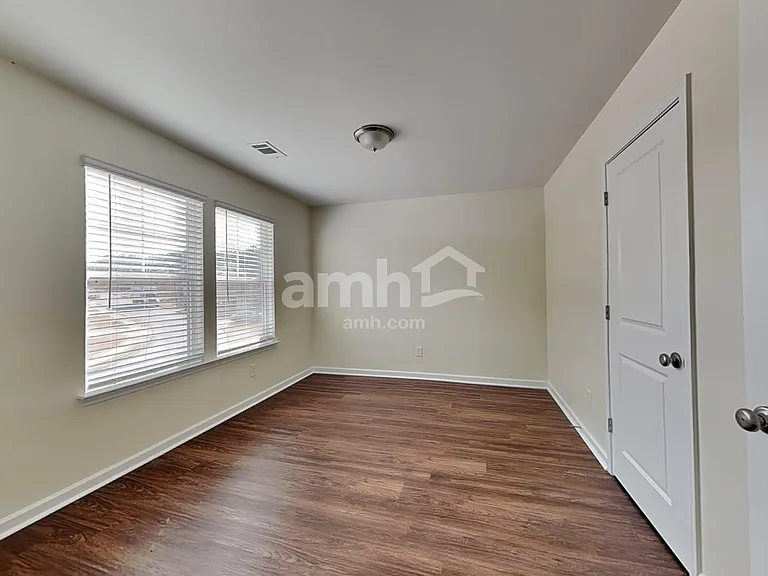 553 Camp Dr — Photo 14