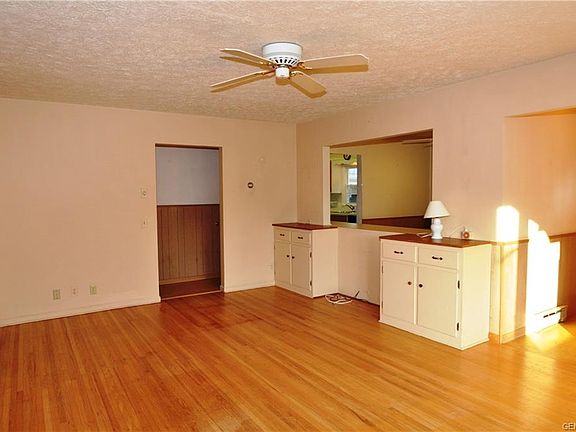 3rd image of 82 Ward Ln