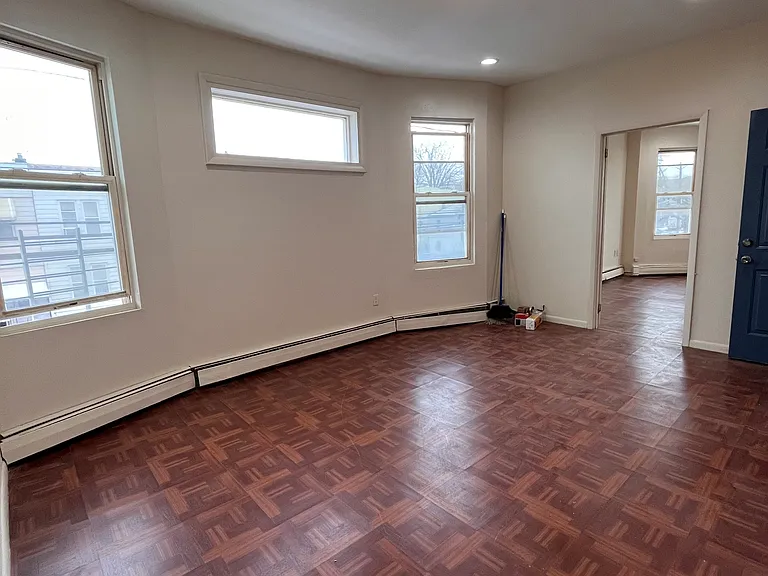 59 Warner Ave #2 — Photo 4