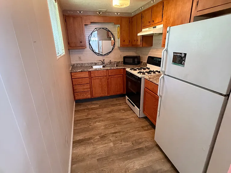 1622 Beechwood Dr — Photo 12
