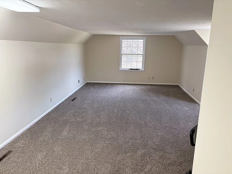 104 E Pine Ave — Photo 6