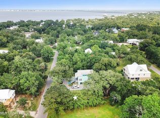 230 Leonhard Ave, Bay Saint Louis, MS 39520