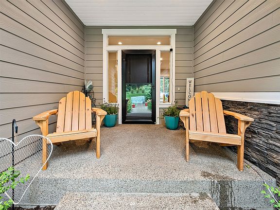 5th image of 8213 56th Avenue NW