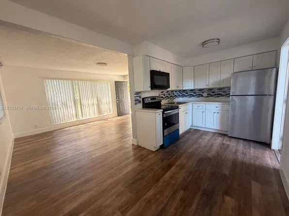1821 Thomas St, Hollywood, FL