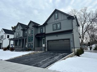 12 N Gtwy, Winchester, MA 01890