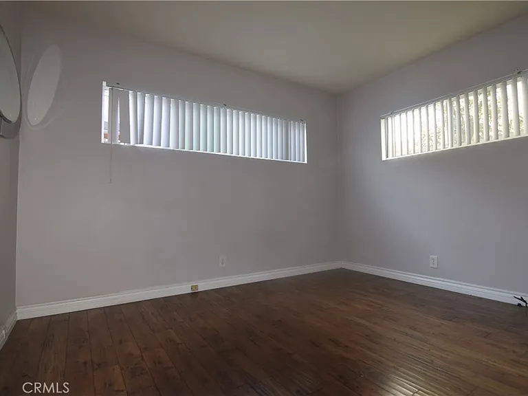317 E Providencia Ave #C — Photo 9