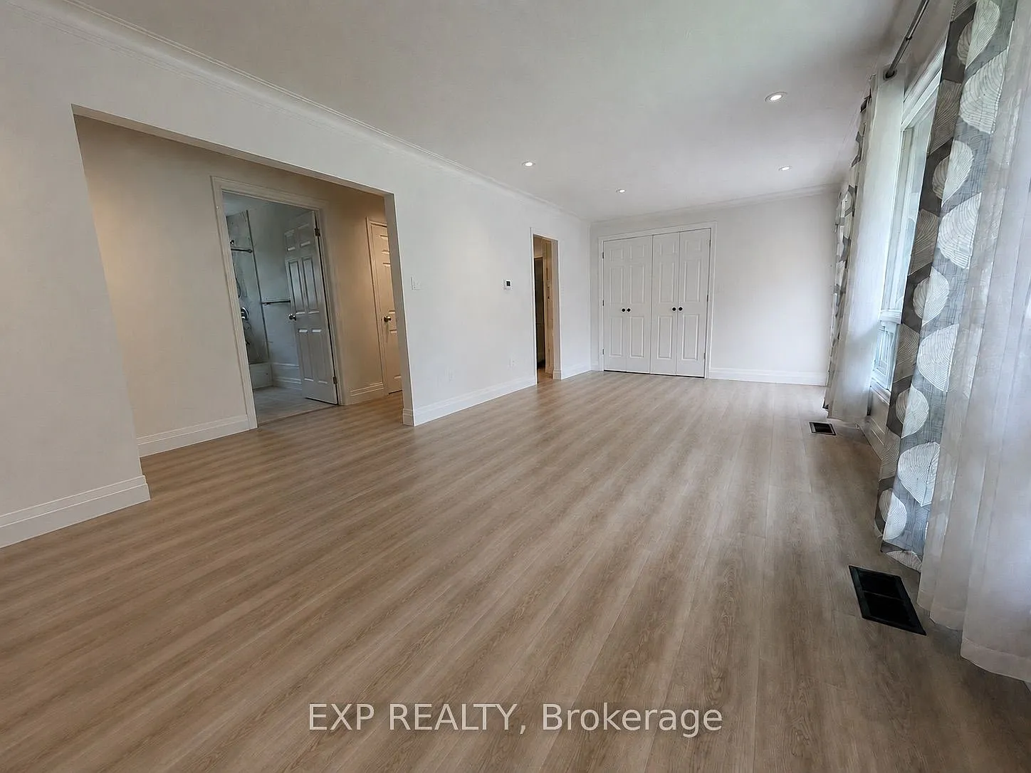 1 bed, $2,450 — Photo 4