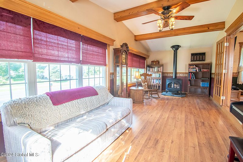 4th image of 338 Elsmere Avenue