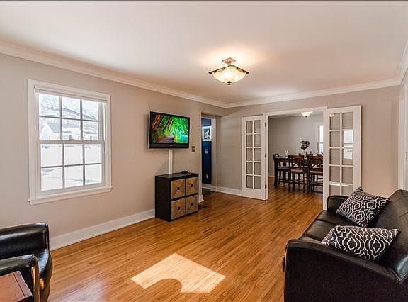 3rd image of 4153 Salem Ave #1