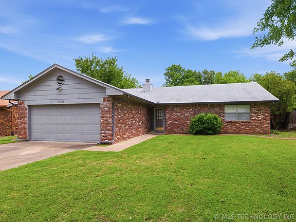 2nd image of 3207 S Skylane Dr W