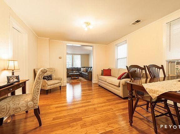 5th image of 2436 N Marshfield Ave #2