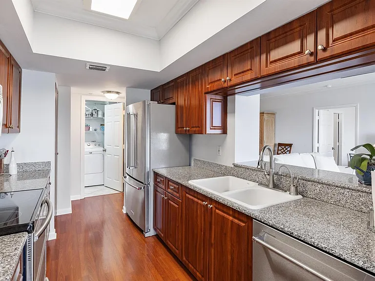 2880 NE 14th Street Cswy #904 — Photo 34