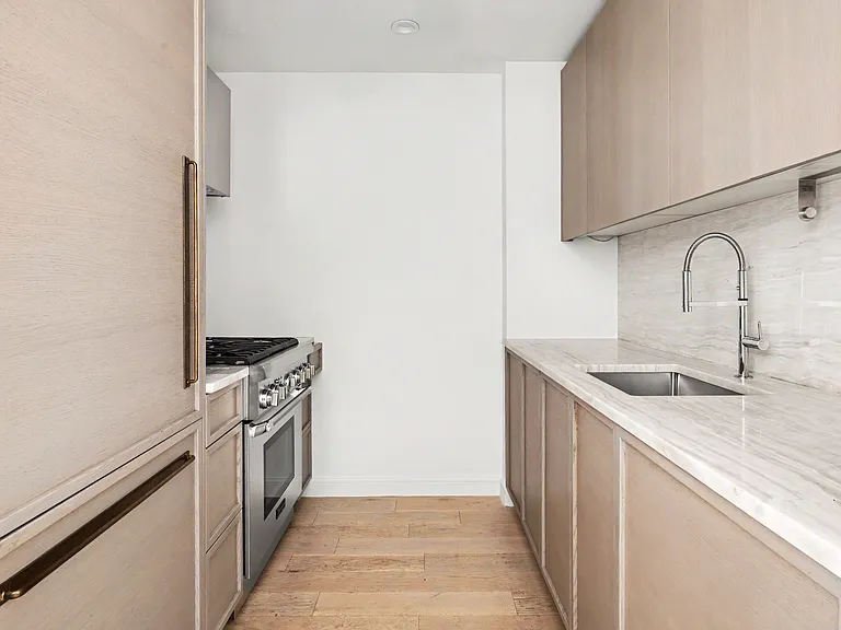 1399 Park Ave #10C — Photo 6