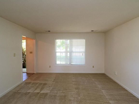 4th image of 621 John Sutherland Dr