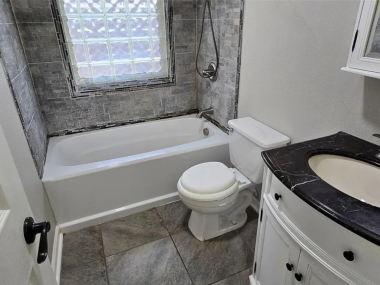 11507 Marrs Dr — Photo 15