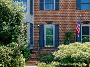 123 East St NE, Vienna, VA 22180