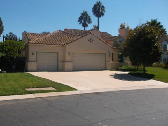 2nd image of 890 Camino Flores