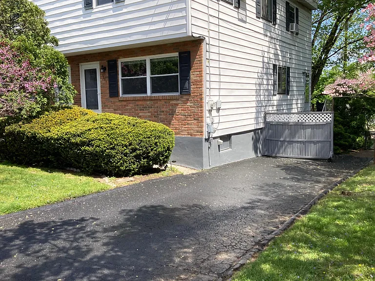 807 Erford Rd — Photo 2