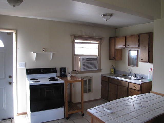2nd image of 613 Overcreek Rd