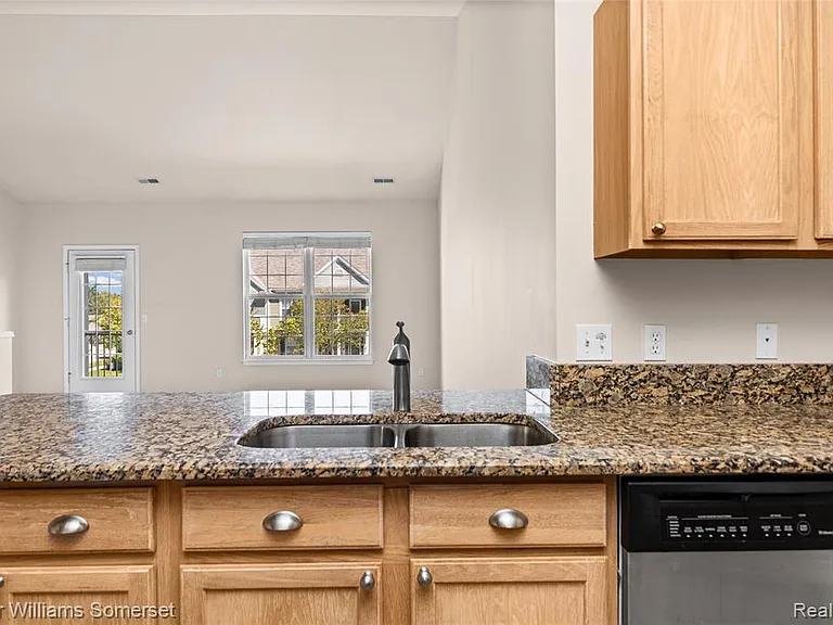 1128 Alameda Blvd — Photo 21