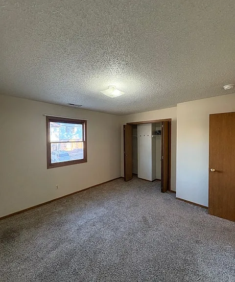2365 University Ave — Photo 8