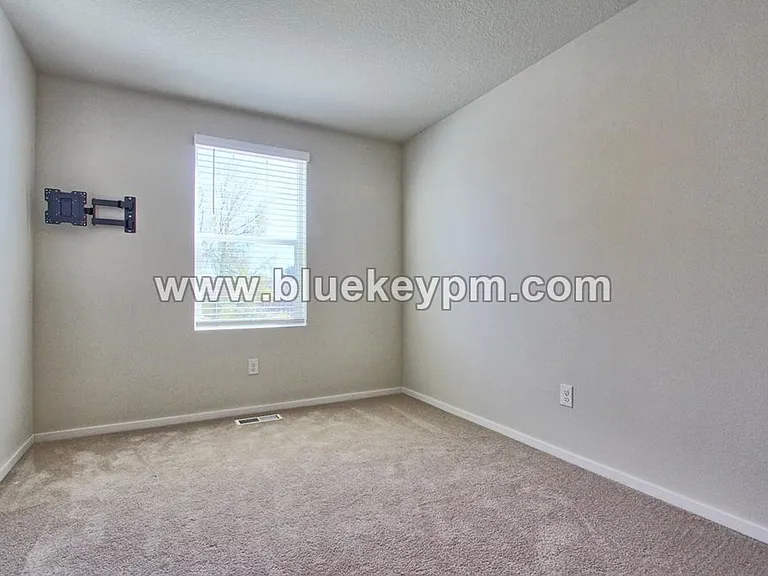5808 NE 80th Ct — Photo 13