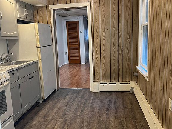 2nd image of 123 N 2nd St Floor 1