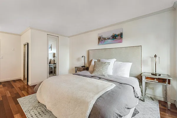 Sold by Hauseit LLC | media 14