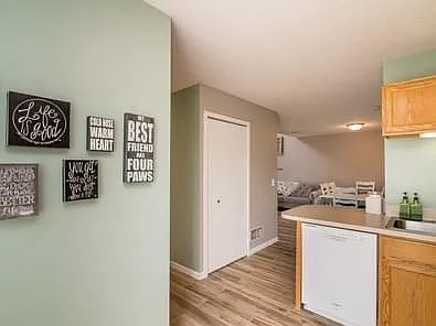 2 bed, 1.5 bath, 1204 sqft, $2,150 — Photo 2