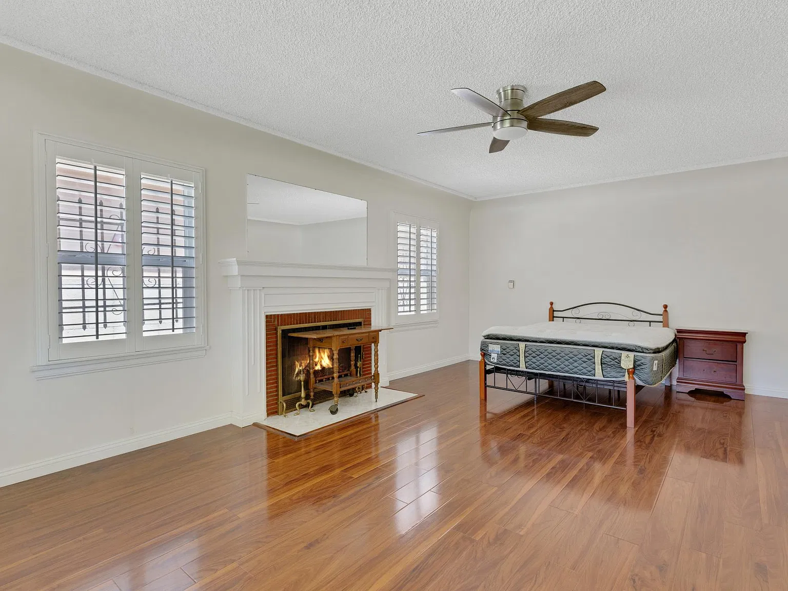 1816 Elm St — Photo 3