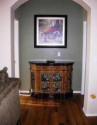 Alcove, designer paint scheme