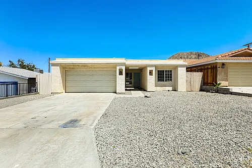 54120 Avenida Rubio Photo 1