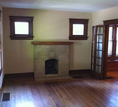 4th image of 2843 E Saint Charles Pl