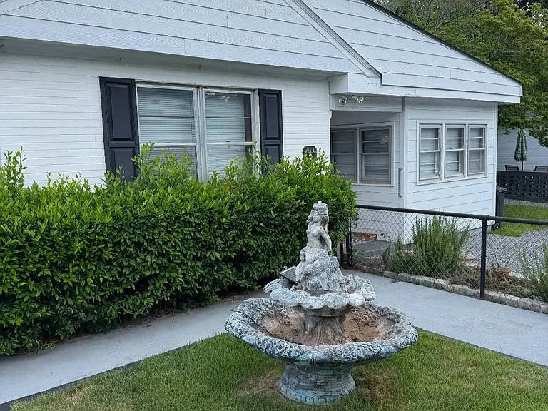 1021 Love Ave #2 — Photo 2