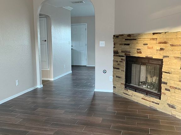 4th image of 8324 Mercury St
